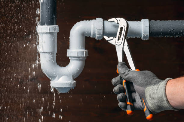 Professional Plumbing technician working in Pearsall, TX
